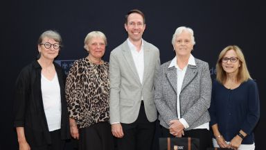 De gauche à droite: Clémence Dallaire, Hélène Provencher, Frédéric Douville, Johanne Gagnon et Diane Barras